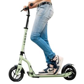 קורקינט AERO AIR מתקפל עם גלגלי אוויר גדולים ומעצור ידני